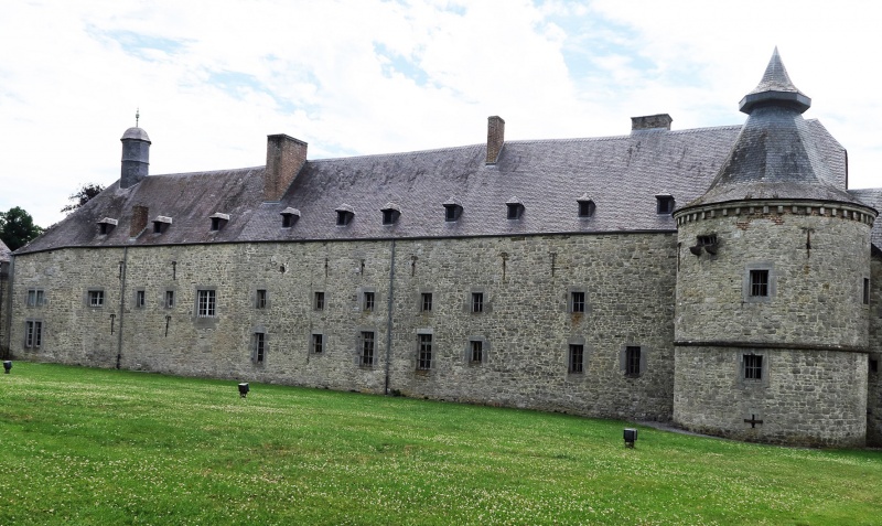 Fichier:Le Château de Modave.JPG