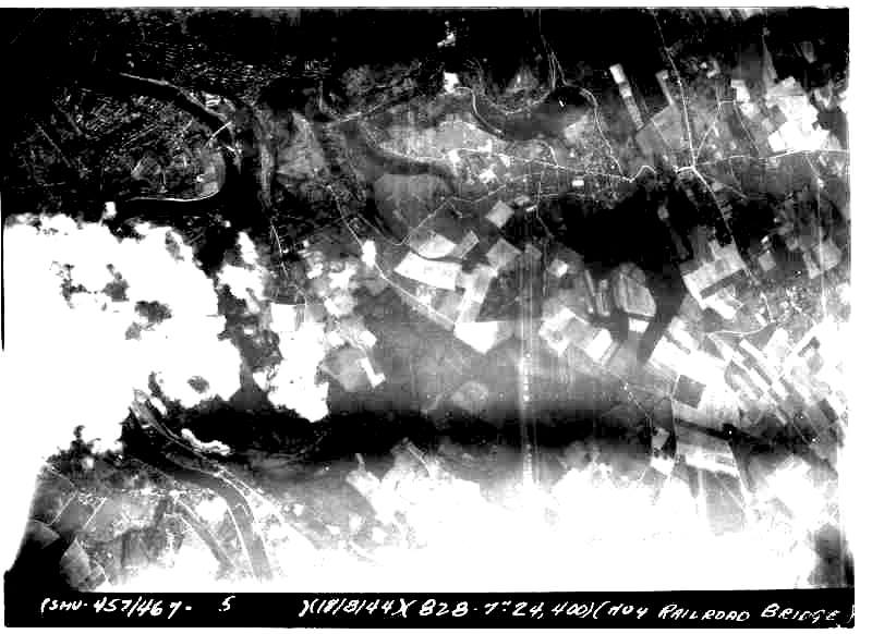 Fichier:Bombardement Huy 18 aout 1944-2.jpg