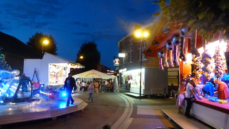 Fichier:Tchafornis 2012 le fête foraine.jpg