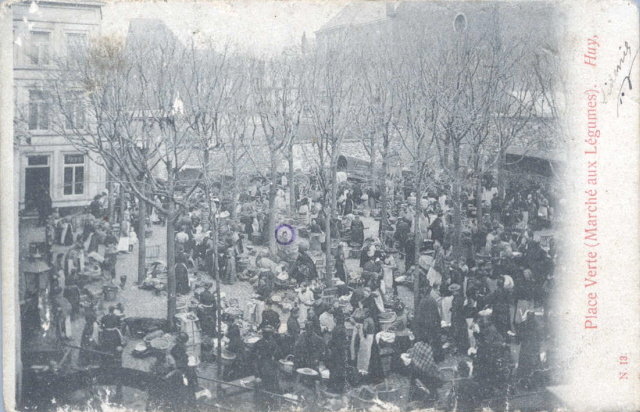 Fichier:Marché aux légumes Place Verte.jpg