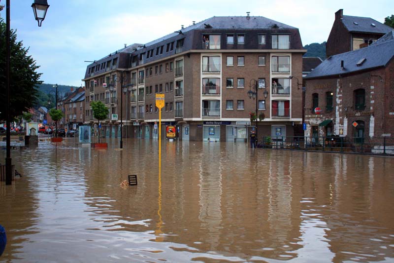 Fichier:Inondation Huy10.jpg