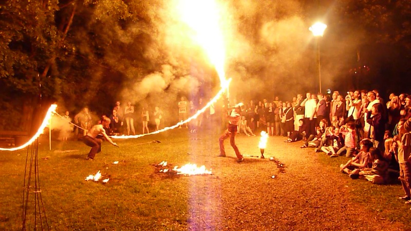 Fichier:Tchafornis 2012 spectacle pyrotechnique.jpg