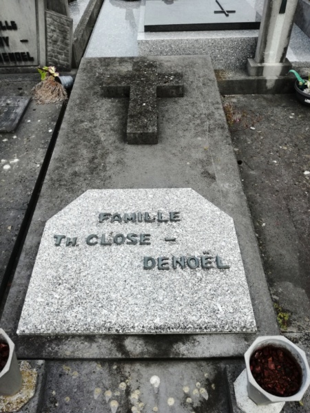 Fichier:Close-Denoël NC156.jpg