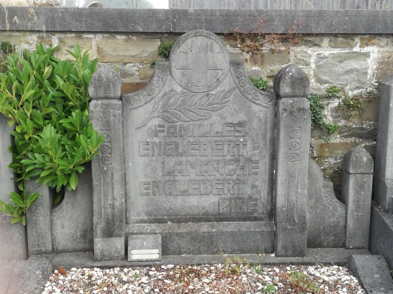 Fichier:Englebert-Lamarche Englebert-Pire NC98.jpg