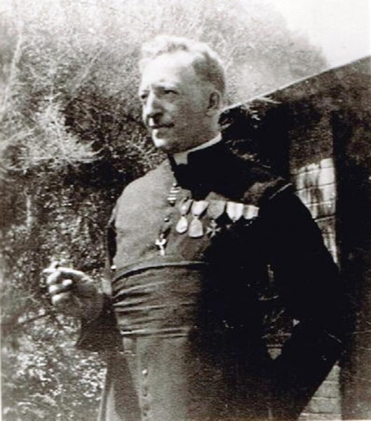 Fichier:Reigil 51.71.jpg