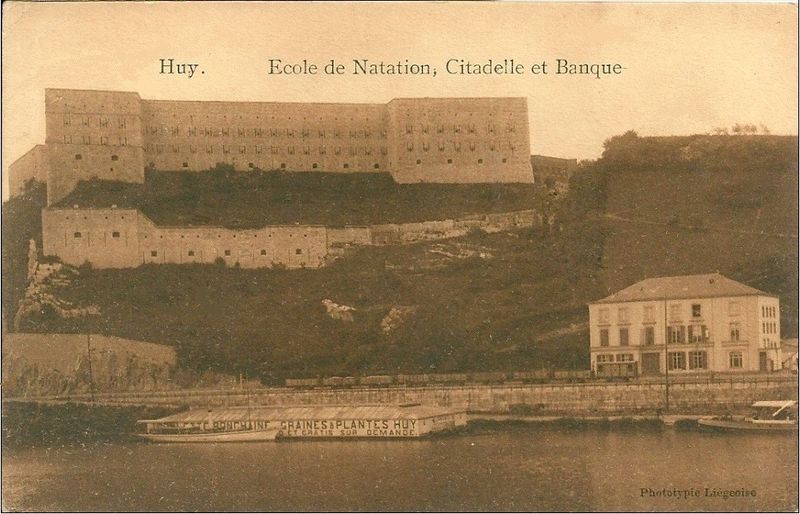 Fichier:Piscine en plein air2.jpg