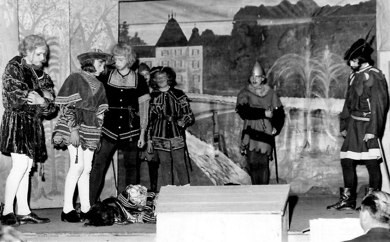 Fichier:Théâtre 3.jpg