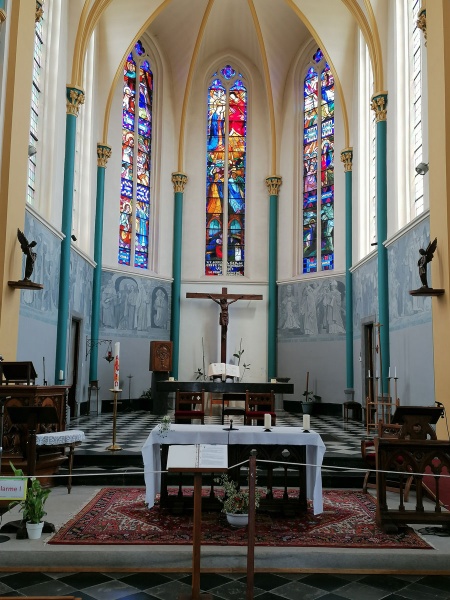 Fichier:Eglise-8-Choeur.jpg