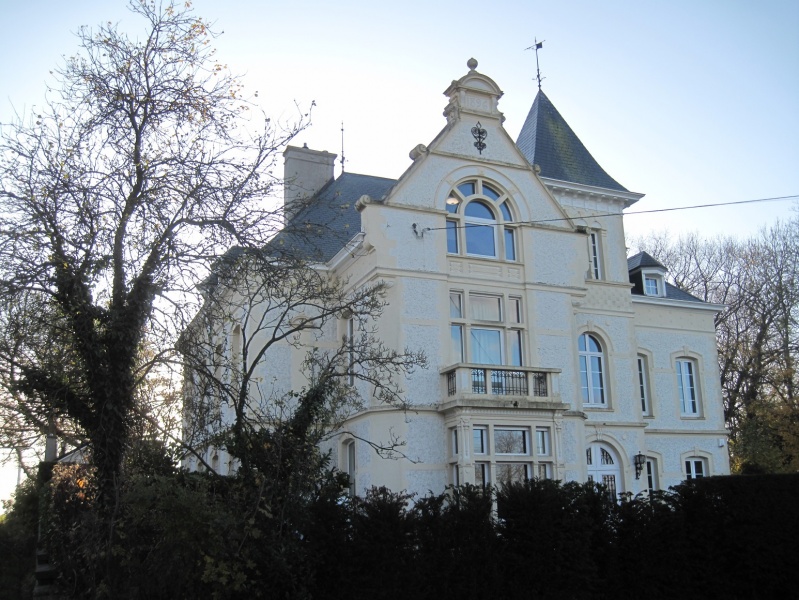 Fichier:CHATEAU DE LA SARTE.JPG