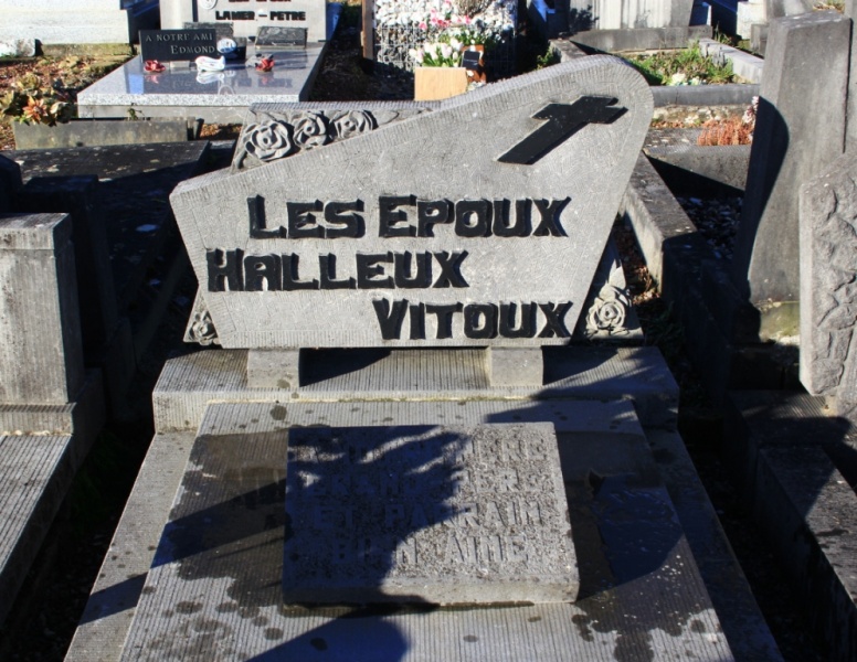 Fichier:Halleux-Vitoux NC578.JPG