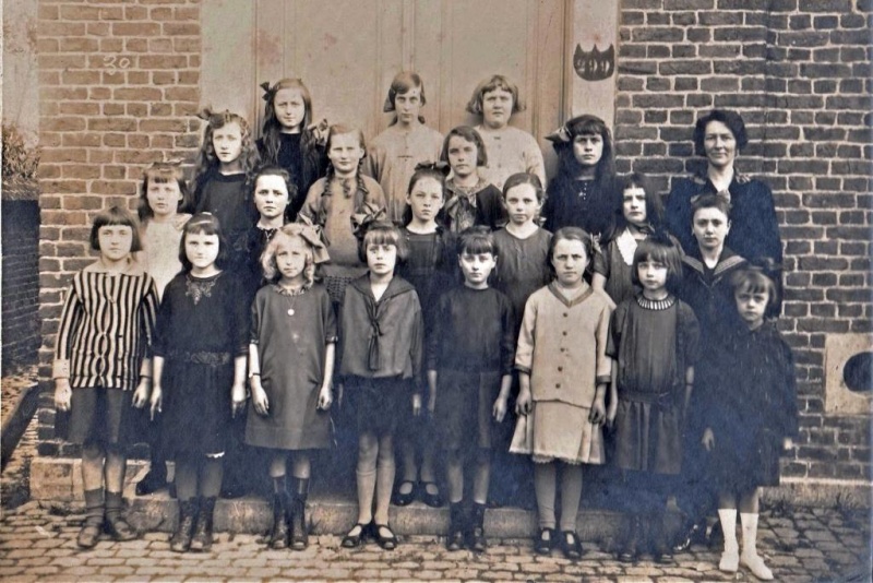 Fichier:Eco com fill 04.71.jpg