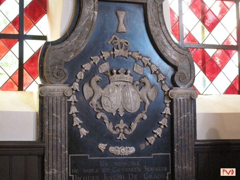 Fichier:Le blason de Grady-de Latour.JPG