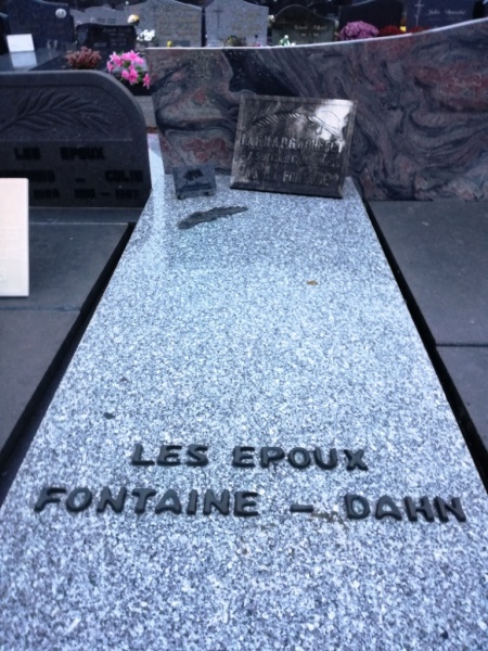 Fichier:Fontaine-Dahn NC267.jpg